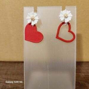 Cute Red Heart White‎ Flower Stud Earrings For Women Romantic Valentine NEW